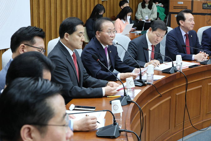 국민의힘은 18일 국회에서 원내대책회의를 열고 전세 사기 피해자들의 구제 대책을 논의했다. (사진=연합뉴스)