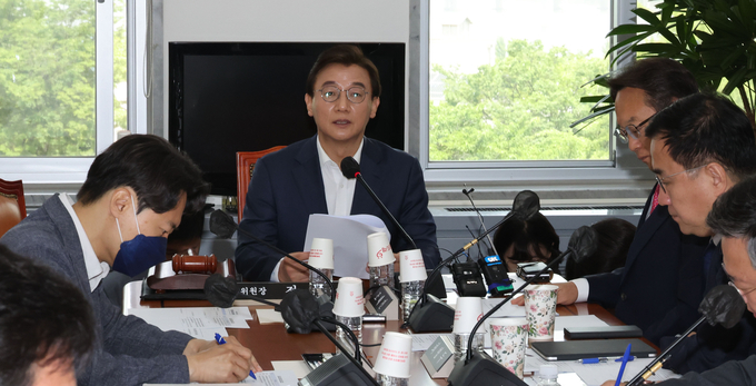 전재수 국회 정치개혁특별위원회 법안심사제1소위원회 위원장이 22일 오전 국회에서 열린 정치개혁특별위원회 법안심사제1소위원회에서 발언하고 있다. (사진=연합뉴스)