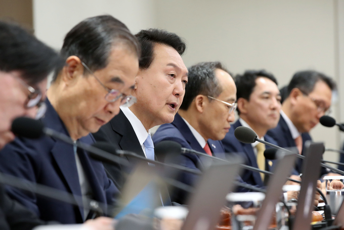 윤석열 대통령이 13일 용산 대통령실에서 제24회 국무회의를 주재하고 발언하고 있다. (사진=연합뉴스)