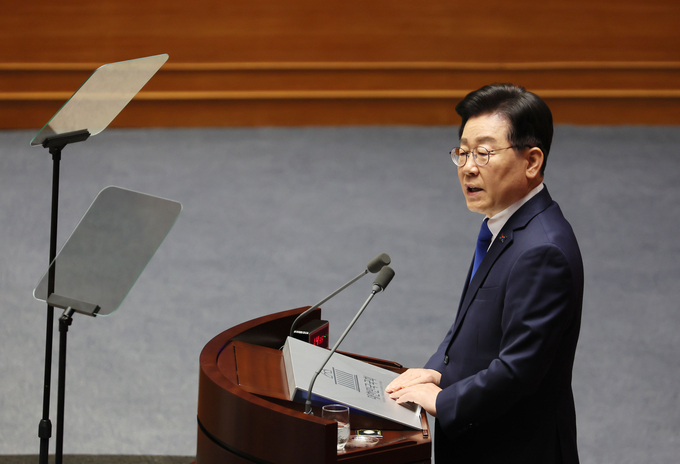 이재명 더불어민주당 대표가 19일 국회 본회의장에서 교섭단체 연설을 하고 있다. (사진=연합뉴스)