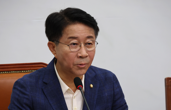 조정식 민주당 사무총장이 2일 국회에서 기자간담회를 개최했다. (사진=연합뉴스)