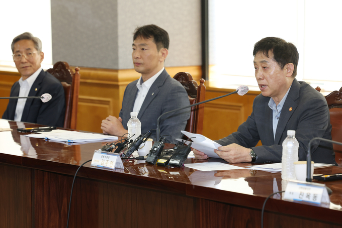 김주현 금융위원장이 5일 은행지주회장 간담회에서 발언하고 있다. (사진=연합뉴스 제공)