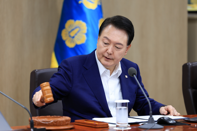 윤석열 대통령이 지난 1일 용산 대통령실에서 국무회의 개회를 선언하고 있다. (사진=연합뉴스)