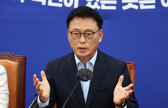 취임 100일을 맞이한 박광온 더불어민주당 원내대표가 6일 국회에서 기자간담회를 개최하고 발언하고 있다. (사진=연합뉴스)