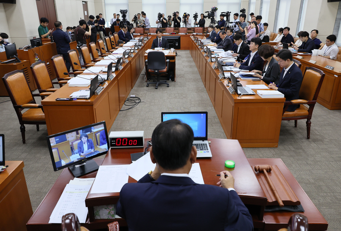 16일 국회에서 열린 행정안전위원회 전체회의에 여당 의원들이 불참했다. (사진=연합뉴스)