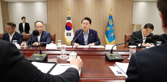 윤석열 대통령은 31일 용산 대통령실에서 비상경제민생회의를 주재하고 발언하고 있다. (사진=연합뉴스)