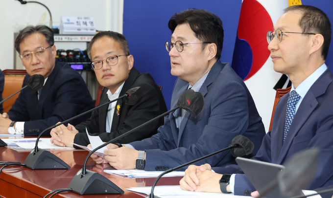 홍익표 더불어민주당 원내대표가 5일 국회에서 열린 정책조정회의에 참석해 발언하고 있다. (사진=연합뉴스)