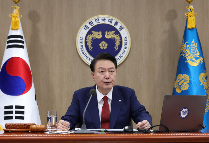 윤석열 대통령이 14일 용산 대통령실에서 국무회의를 주재하고 모두발언을 하고 있다. (사진=연합뉴스)