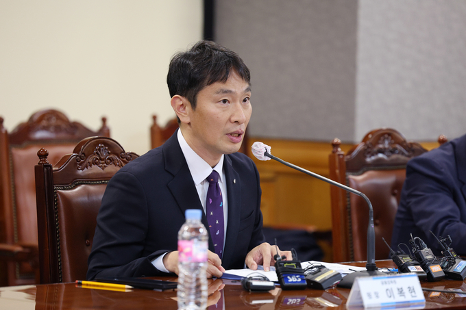 이복현 금감원장이 지난 20일 금융지주회장단 간담회서 발언하고 있다. (사진=연합뉴스 제공)