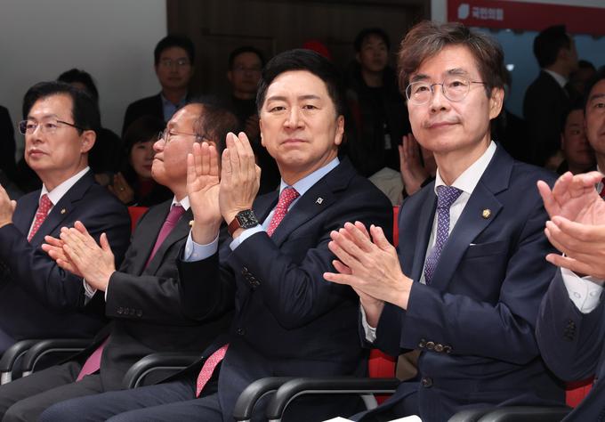 국민의힘 지도부는 28일 여의도 중앙당사에서 열린 전문가 초청 세미나 ‘위기의 대한민국 뉴시티가 답이다!’에 참석했다.