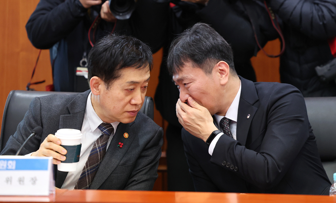 김주현 금융위원장(왼쪽)과 이복현 금융감독원장 (사진=연합뉴스 제공)