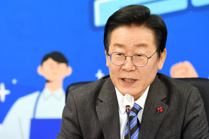 이재명 더불어민주당 대표가 14일 오후 서울 여의도 소상공인연합회에서 열린 소상공인 정책간담회에서 인사말을 하고 있다. (사진=연합뉴스)