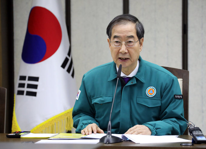 한덕수 국무총리가 13일 정부세종청사에서 의사 집단행동 중앙재난안전대책본부 회의를 주재하고 발언하고 있다. (사진=연합뉴스)