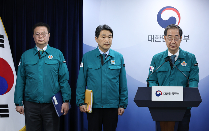 지난 19일 한덕수 총리가 의대 증원 관련 특별 브리핑을 진행하고 있다. ( 사진 = 연합뉴스 제공 )