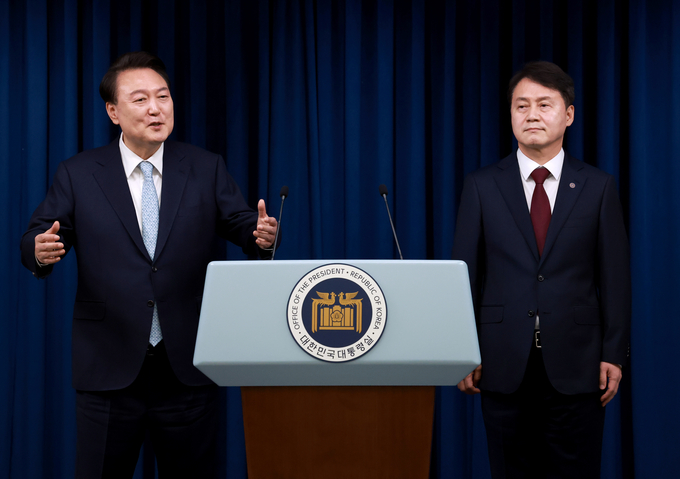 윤석열 대통령은 7일 용산 대통령실에서 민정수석실 개편과 김주현 신임 민정수석 임명 등을 발표했다. (사진=연합뉴스)