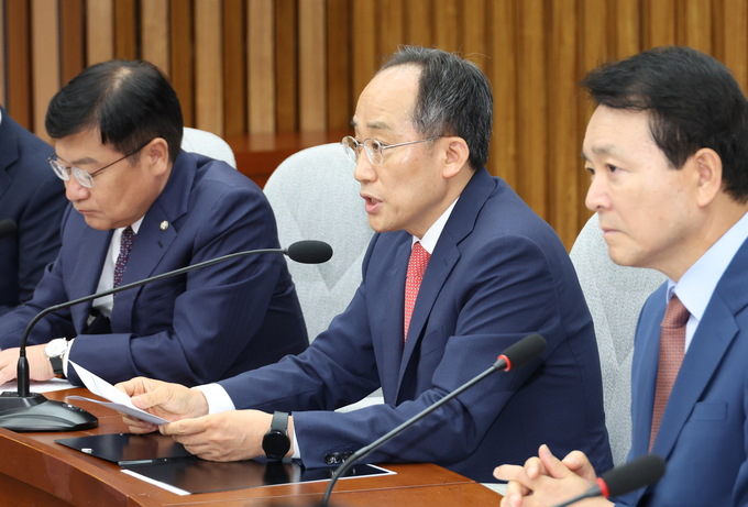 추경호 국민의힘 원내대표가 28일 국회에서 원내대책회의를 열고 더불어민주당 강행 법안들에 대한 부당성을 조목조목 지적하고 있다. (사진=연합뉴스)