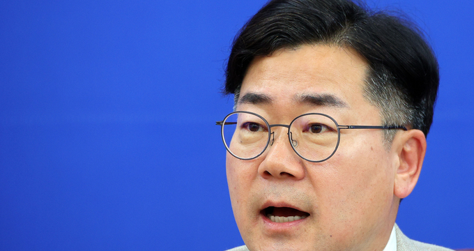 박찬대 더불어민주당 원내대표가 2일 오전 국회에서 제22대 국회 원 구성 관련 기자간담회를 열고 발언하고 있다. (사진=연합뉴스)