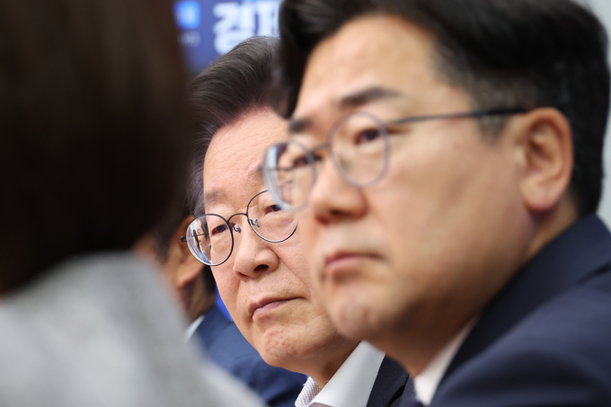 이재명 더불어민주당 대표가 12일 국회에서 열린 최고위원회의에 참석했다. (사진=연합뉴스)