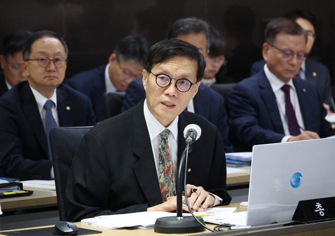 이창용 한국은행 총재가 국회 기획재정위원회 국정감사에서 의원들의 질의에 답변하고 있다. (사진=연합뉴스 제공)