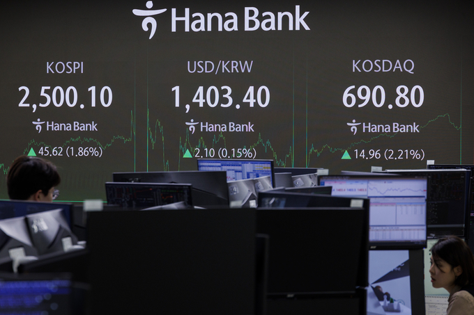 지난 3일 하나은행 딜링룸 (사진=연합뉴스 제공)