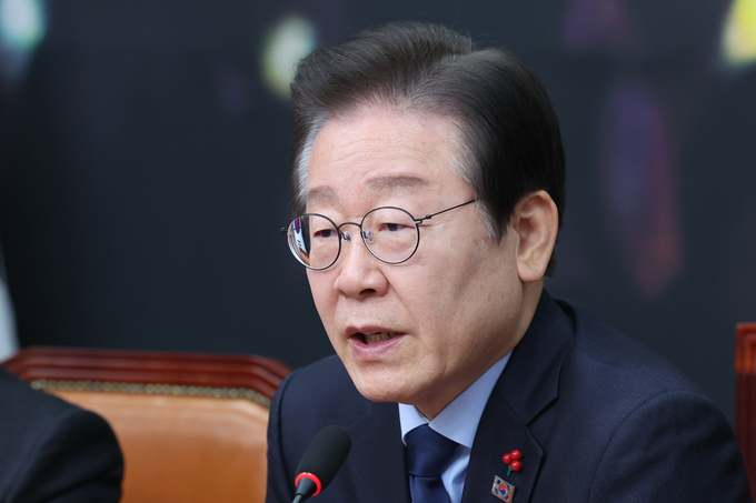 이재명 더불어민주당 대표가 16일 국회에서 열린 최고위원회의에서 국민의힘에게 ‘국정안정협의체’ 구성을 거듭 제안했다. (사진=연합뉴스)