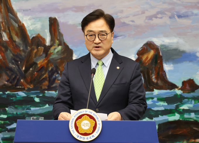 우원식 국회의장이 12일 오후 국회에서 긴급 기자회견을 열고 최상목 대통령 권한대행 부총리 겸 기획재정부 장관에게 마은혁 헌법재판관 후보자 임명을 요구했다. (사진=연합뉴스)