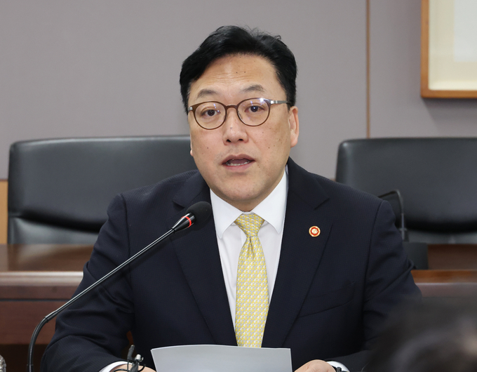 김병환 금융위원장이 20일 '저축은행 역할 제고를 위한 간담회'에서 발언하고 있다. (사진=연합뉴스 제공)