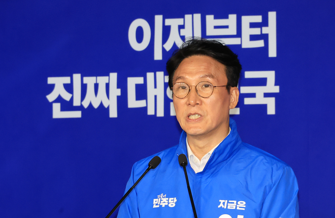 김민석 더불어민주당 상임공동선대위원장이 지난 15일 서울 여의도 중앙당사에서 기자간담회를 하고 있다. (사진=연합뉴스)