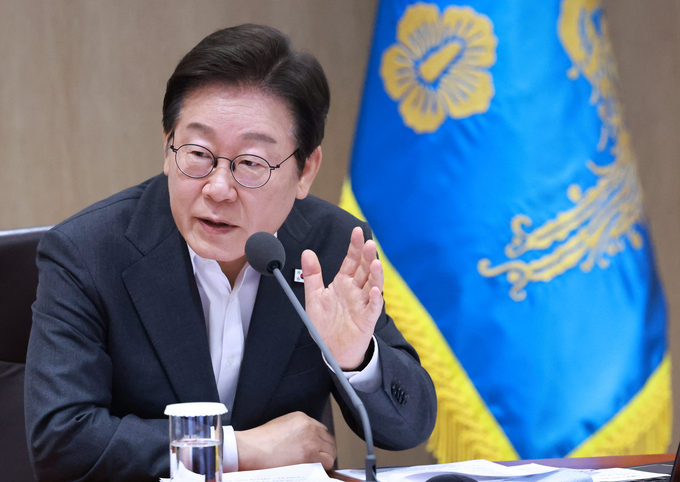  이재명 대통령이 29일 서울 용산 대통령실 청사에서 열린 국무회의에서 중대재해 근절대책 토론을 하고 있다. (사진=연합뉴스)